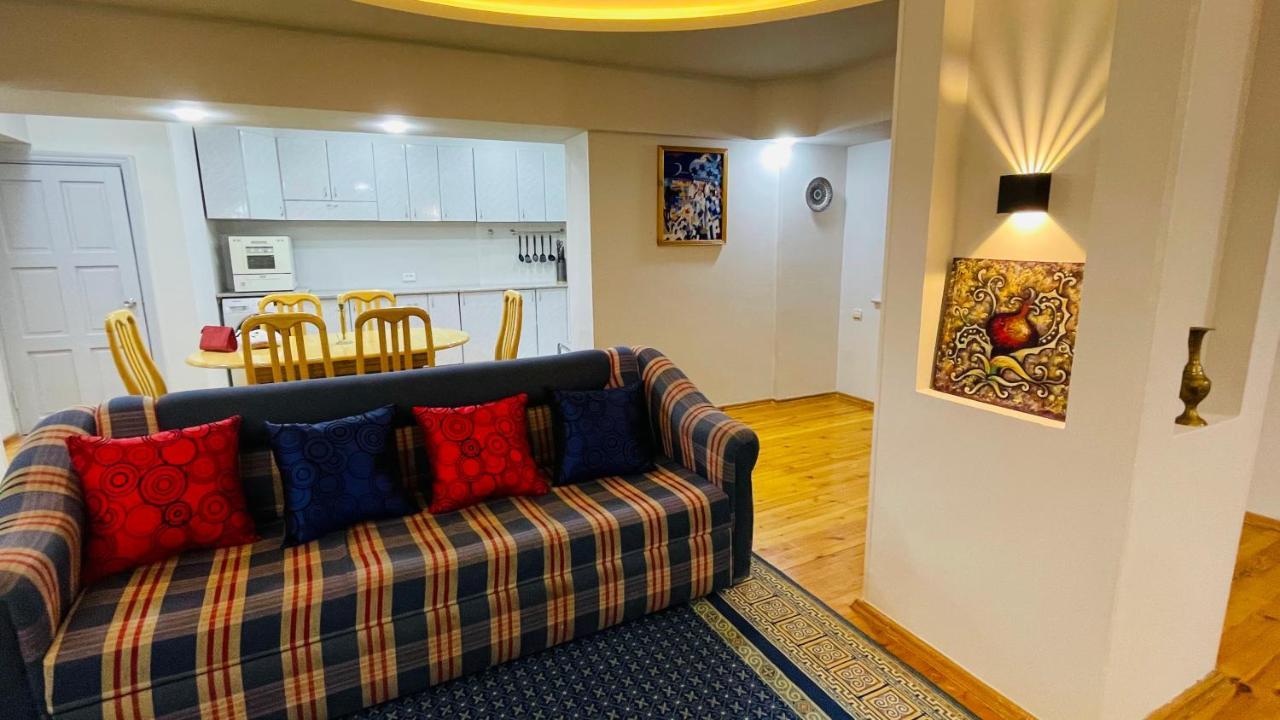 3-Bedroom Apartment On Ohunboboev Tasjkent Eksteriør bilde